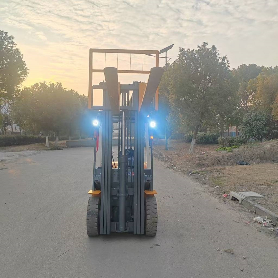 TCM FD 30 - Diesel forklift: picture 5 TCM FD 30 - Diesel forklift: picture 5