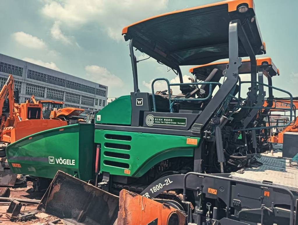 Vögele 1800-3 - Asphalt paver: picture 1 Vögele 1800-3 - Asphalt paver: picture 1