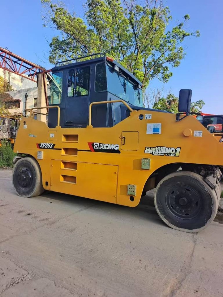XCMG XP 263 - Pneumatic roller: picture 1 XCMG XP 263 - Pneumatic roller: picture 1