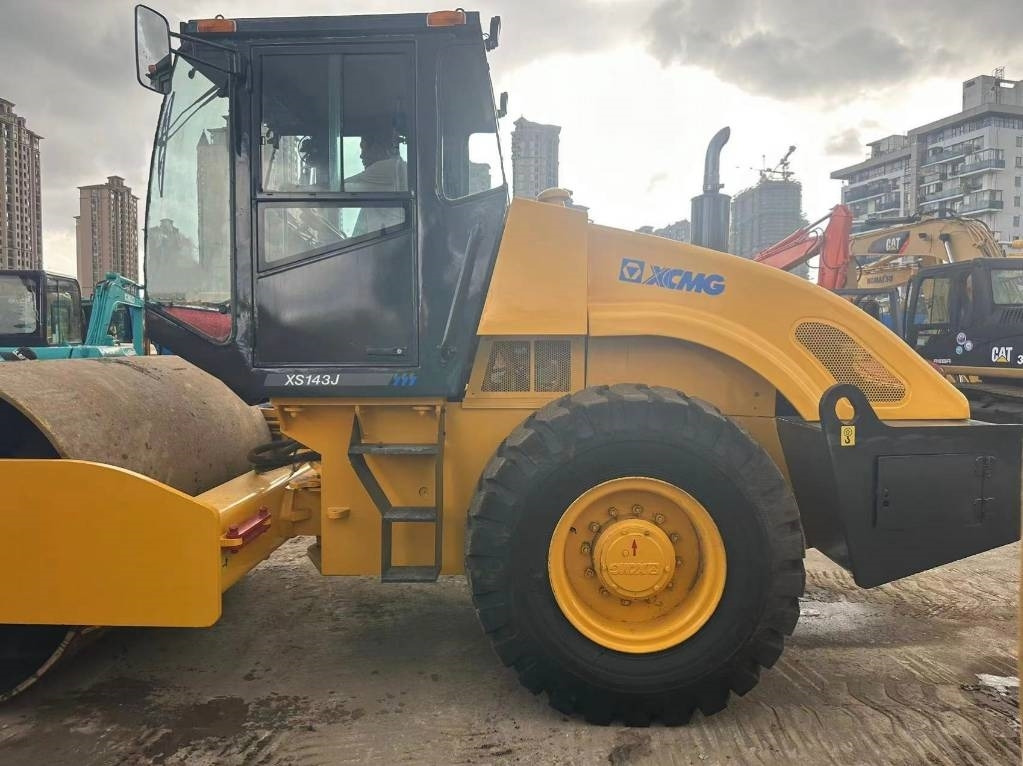 XCMG XS 143 - Compactor: picture 2 XCMG XS 143 - Compactor: picture 2
