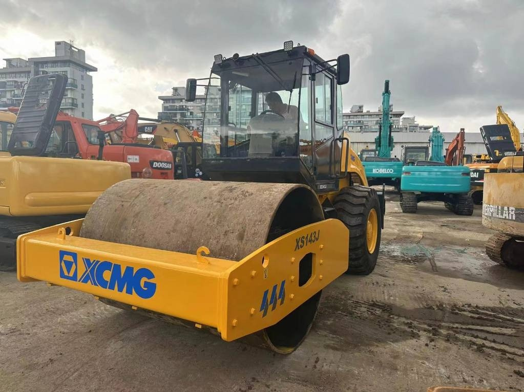 XCMG XS 143 - Compactor: picture 1 XCMG XS 143 - Compactor: picture 1