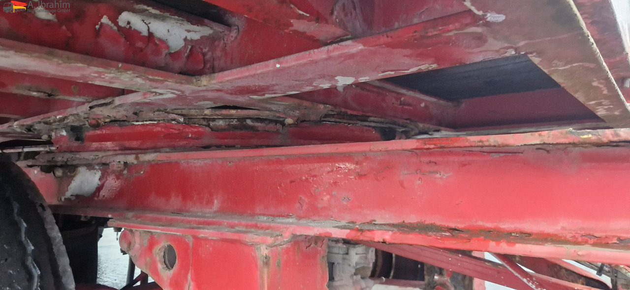 Low loader trailer for transportation of heavy machinery Goldhofer TP-L3-24/80 Bordwände, verbreiterbar, Zustand 3-4: picture 15 Low loader trailer for transportation of heavy machinery Goldhofer TP-L3-24/80 Bordwände, verbreiterbar, Zustand 3-4: picture 15