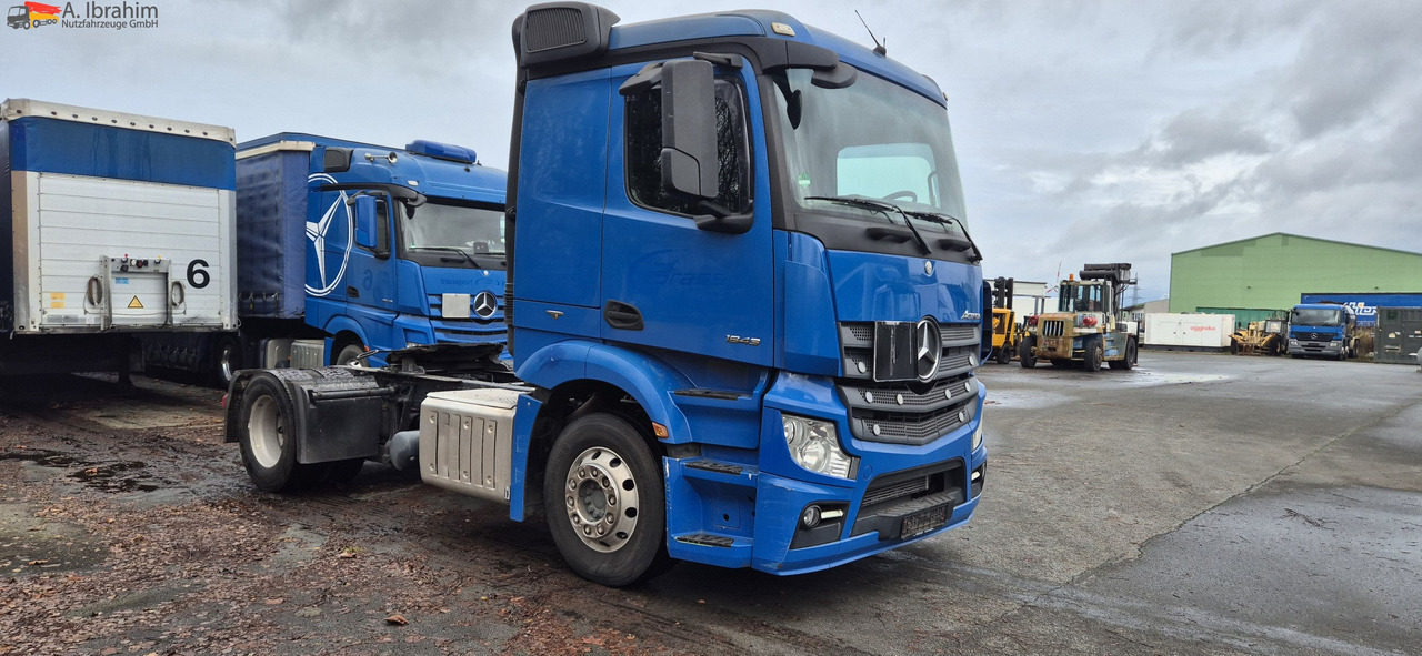 Mercedes-Benz 1843 Klima, Retarder, Topzustand, einsatzbereit sehr sauber, technisch top - Tractor unit: picture 1 Mercedes-Benz 1843 Klima, Retarder, Topzustand, einsatzbereit sehr sauber, technisch top - Tractor unit: picture 1