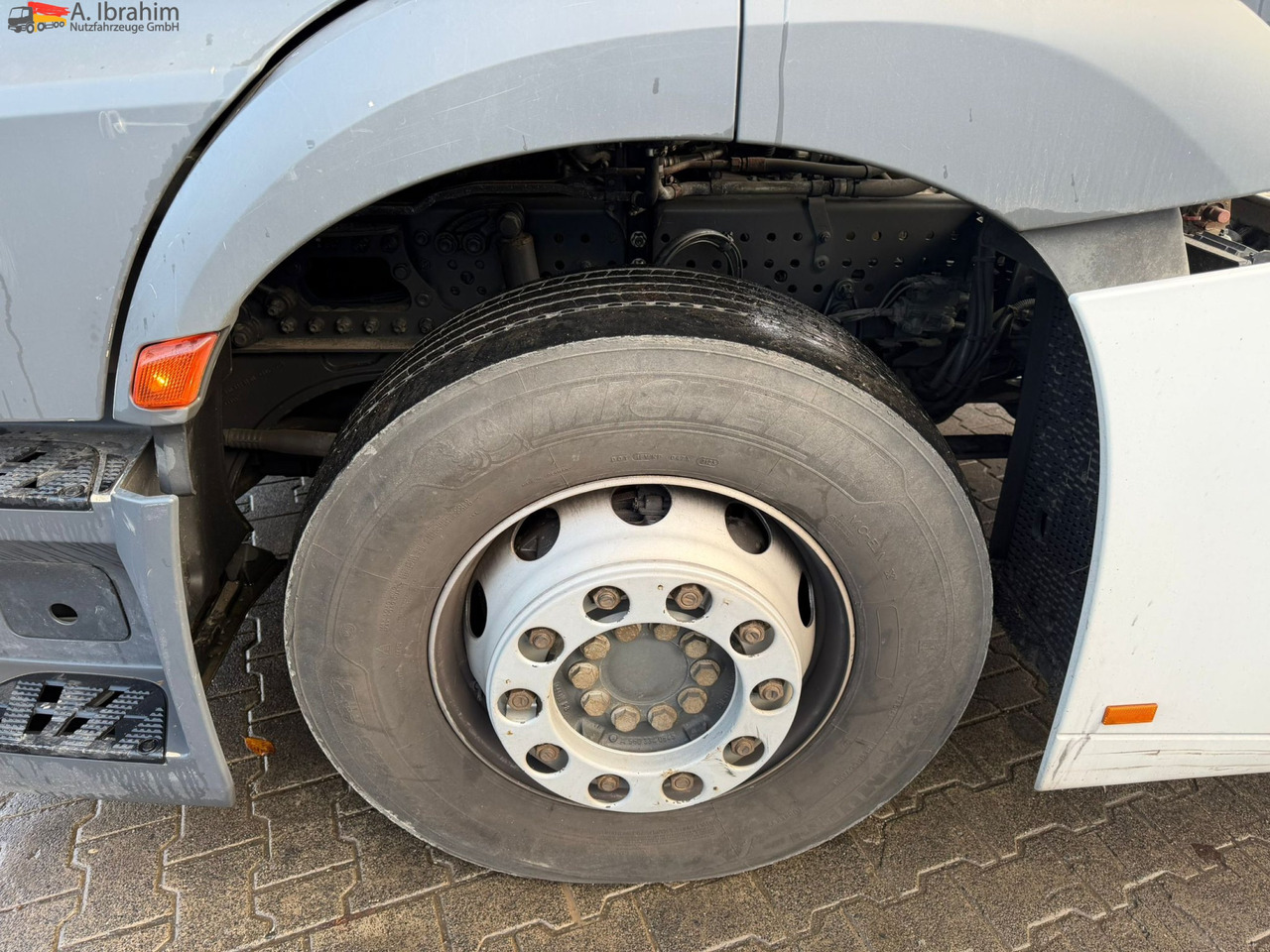 Mercedes-Benz Actros 1846LS Streamspace | Retarder | Euro 6d | Blatt Luft | Original Kilometer - Tractor unit: picture 5 Mercedes-Benz Actros 1846LS Streamspace | Retarder | Euro 6d | Blatt Luft | Original Kilometer - Tractor unit: picture 5