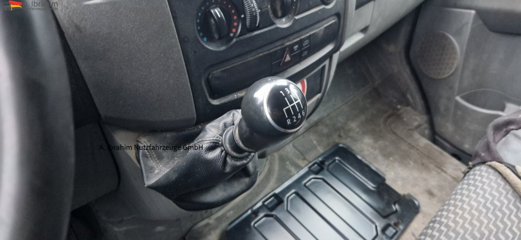 VW Crafter 2.5 Diesel - Panel van: picture 3 VW Crafter 2.5 Diesel - Panel van: picture 3