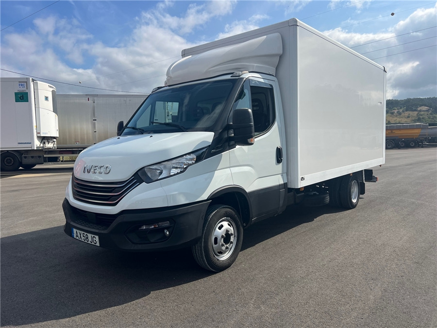 Iveco 35C16HA8 - Closed box van: picture 1 Iveco 35C16HA8 - Closed box van: picture 1