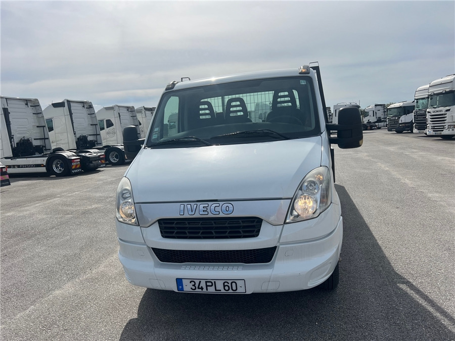 Iveco 35C17 - Open body delivery van: picture 2 Iveco 35C17 - Open body delivery van: picture 2