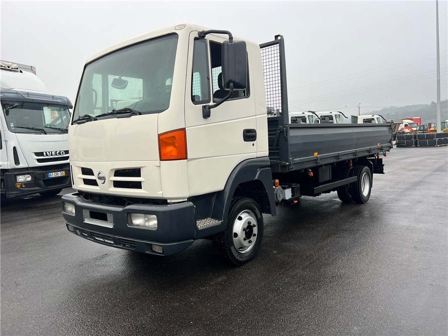 NISSAN ATLEON - Tipper: picture 2 NISSAN ATLEON - Tipper: picture 2