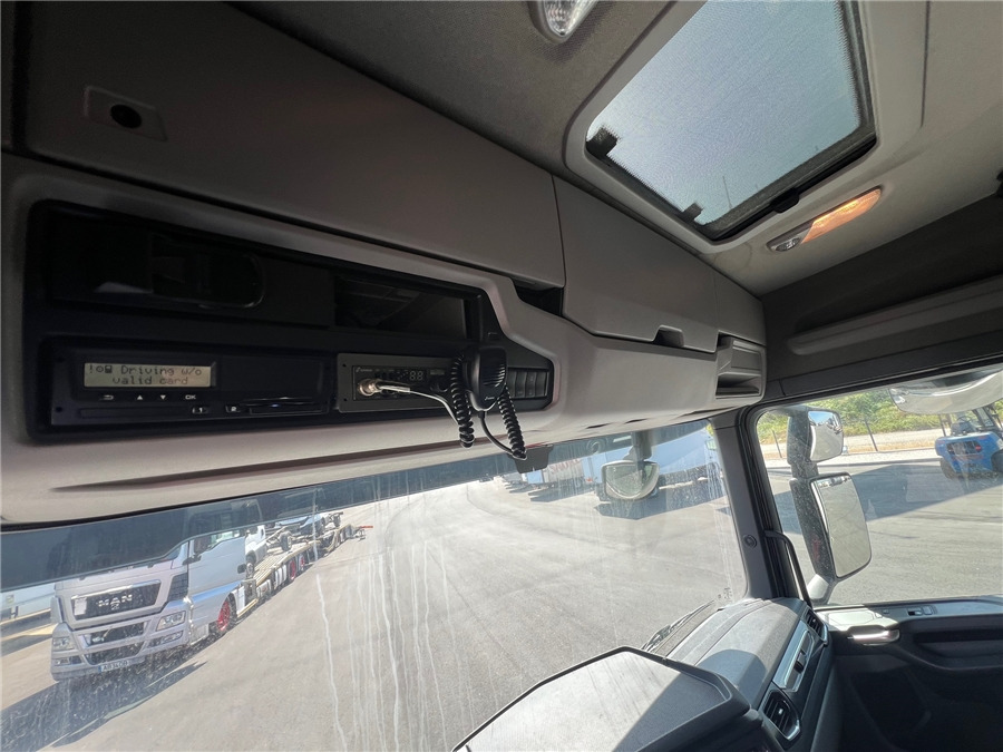 Curtainsider truck Scania R500: picture 14