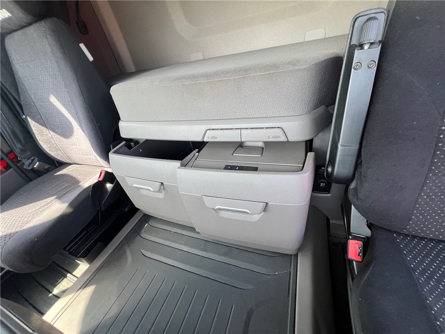 Curtainsider truck Scania R500: picture 13