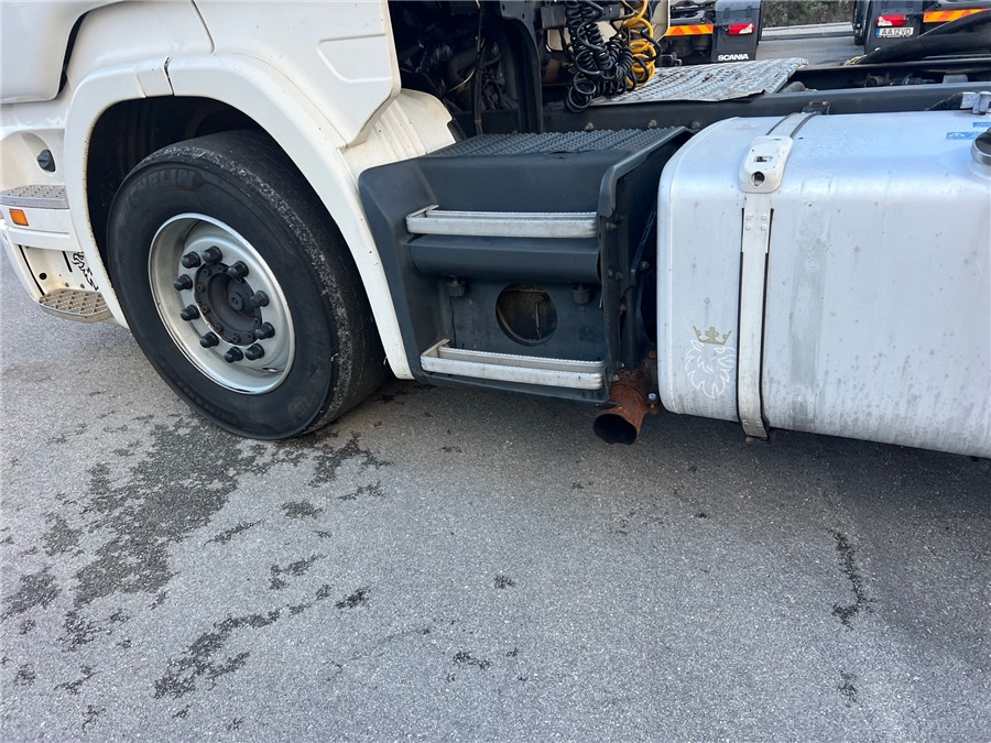 Tractor unit Scania R480: picture 12