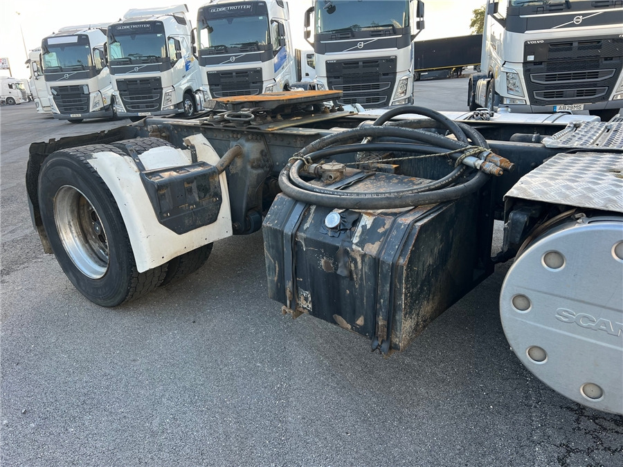 Tractor unit Scania R480: picture 13
