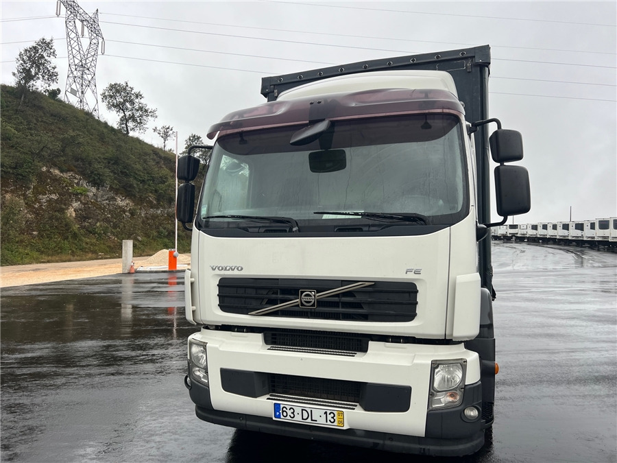 Volvo FE 280 - Curtainsider truck: picture 2 Volvo FE 280 - Curtainsider truck: picture 2