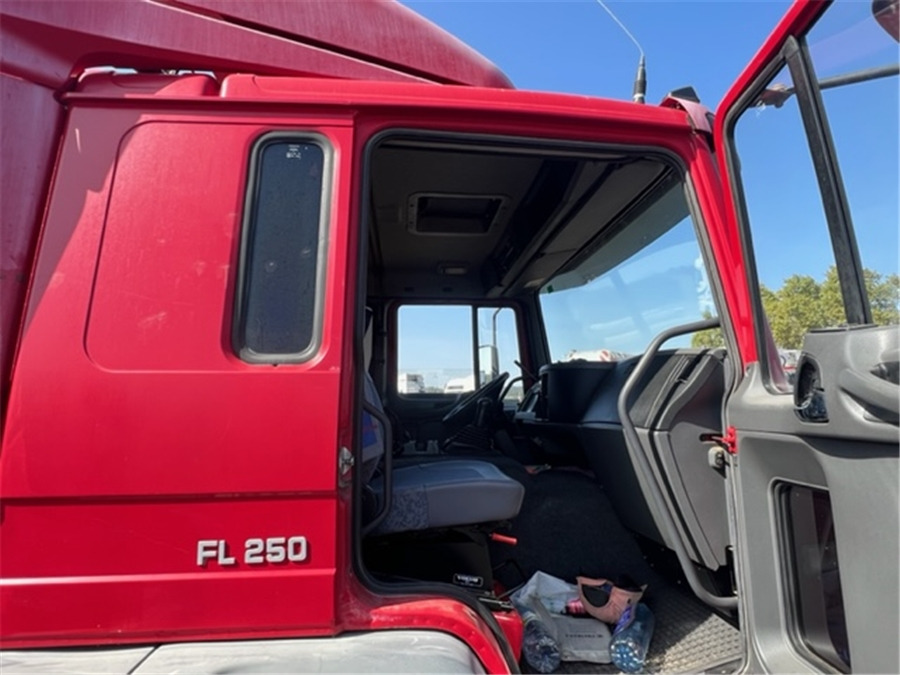 Volvo FL250 - Cab chassis truck: picture 5 Volvo FL250 - Cab chassis truck: picture 5