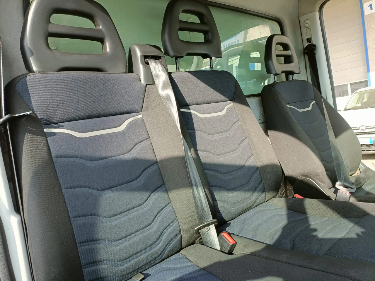 IVECO DAILY 35C14 - Commercial vehicle: picture 3 IVECO DAILY 35C14 - Commercial vehicle: picture 3