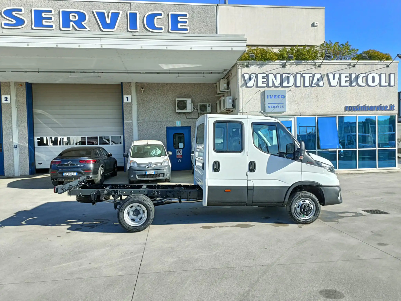 IVECO DAILY 35C16 DOPPIA CABINA 7 POSTI - Commercial vehicle: picture 4 IVECO DAILY 35C16 DOPPIA CABINA 7 POSTI - Commercial vehicle: picture 4