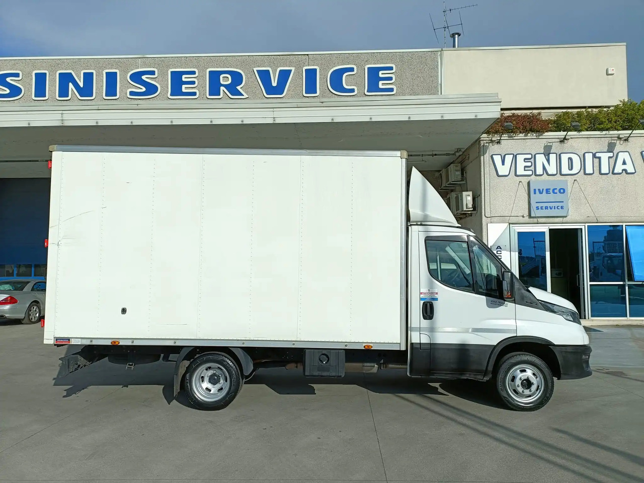 IVECO 35C14 FURGONATO BOX - Closed box van: picture 3 IVECO 35C14 FURGONATO BOX - Closed box van: picture 3