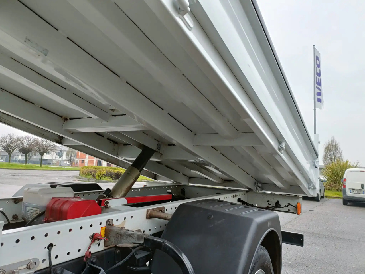 Tipper van IVECO DAILY 35C14 DOPPIA CABINA RIBALTABILE 2.3: picture 8