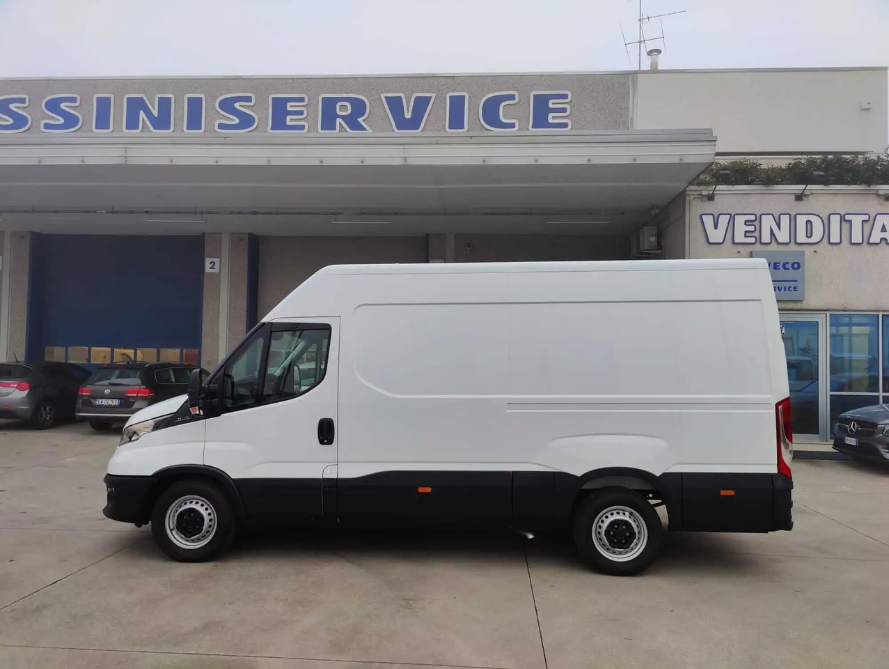 IVECO DAILY 35S14 3520L LH2 - Panel van: picture 4 IVECO DAILY 35S14 3520L LH2 - Panel van: picture 4