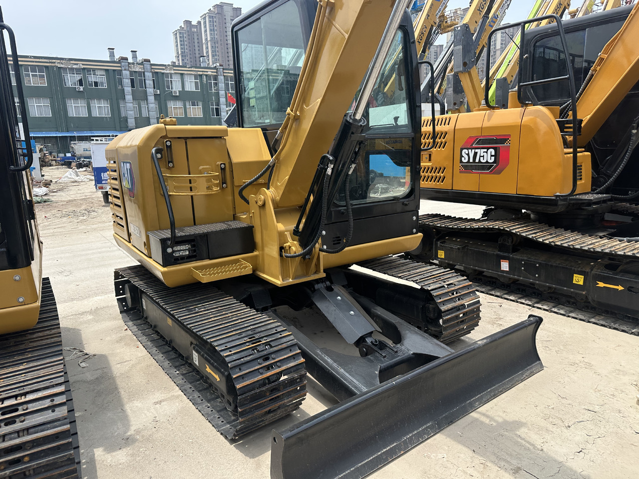 Caterpillar 305.5E - Mini excavator: picture 1 Caterpillar 305.5E - Mini excavator: picture 1