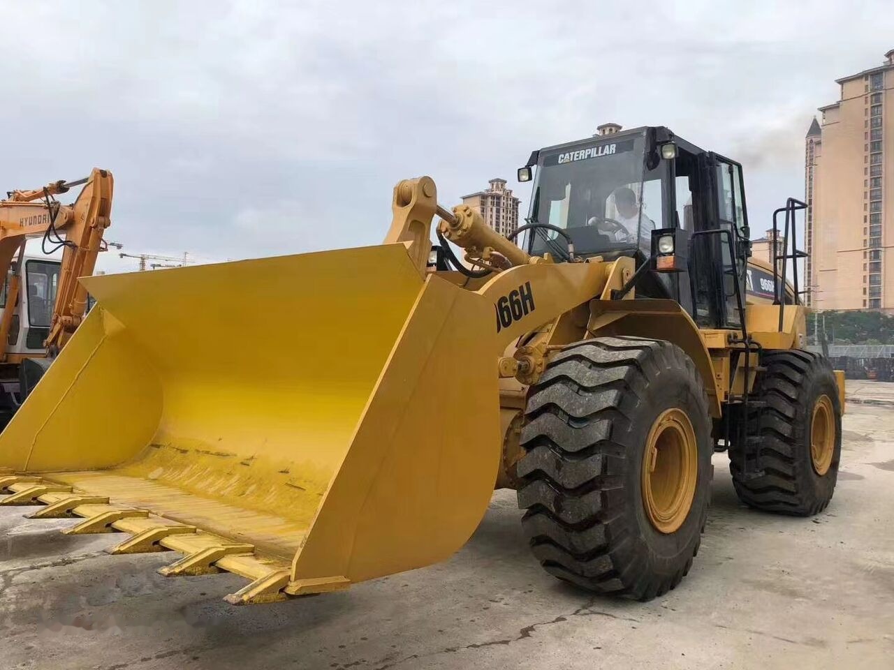 Caterpillar 966H - Wheel loader: picture 1 Caterpillar 966H - Wheel loader: picture 1