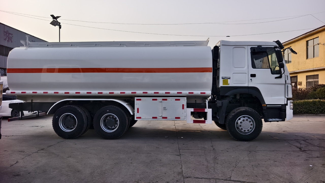 Tank truck for transportation of fuel Howo 371: picture 6 Tank truck for transportation of fuel Howo 371: picture 6