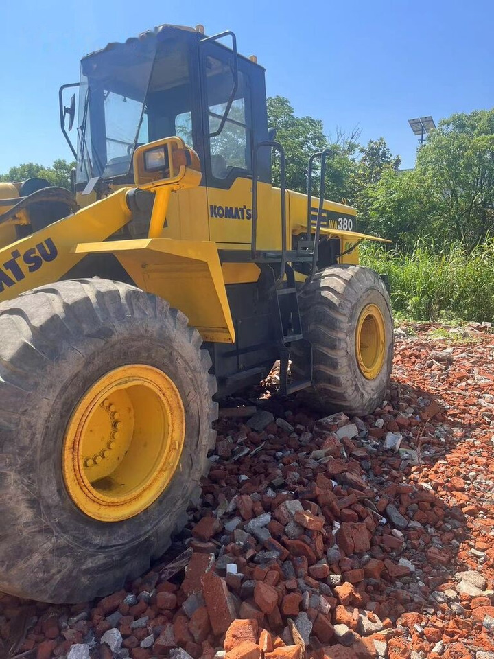Komatsu WA380 - Wheel loader: picture 5 Komatsu WA380 - Wheel loader: picture 5
