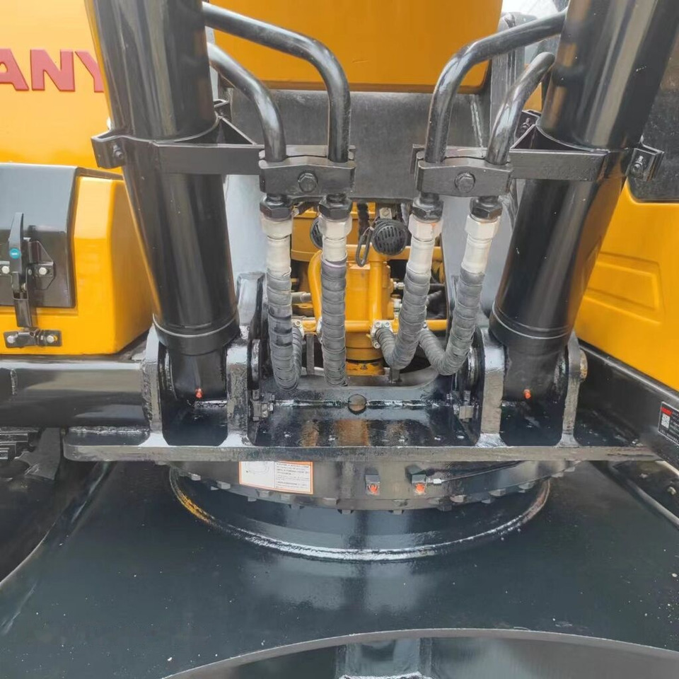 Sany SY215C - Crawler excavator: picture 1 Sany SY215C - Crawler excavator: picture 1