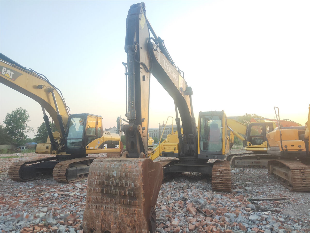 Volvo EC210BLC - Crawler excavator: picture 1 Volvo EC210BLC - Crawler excavator: picture 1
