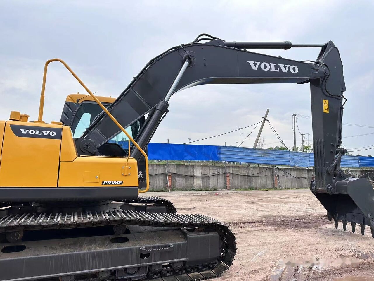 Volvo EC240 - Crawler excavator: picture 1 Volvo EC240 - Crawler excavator: picture 1