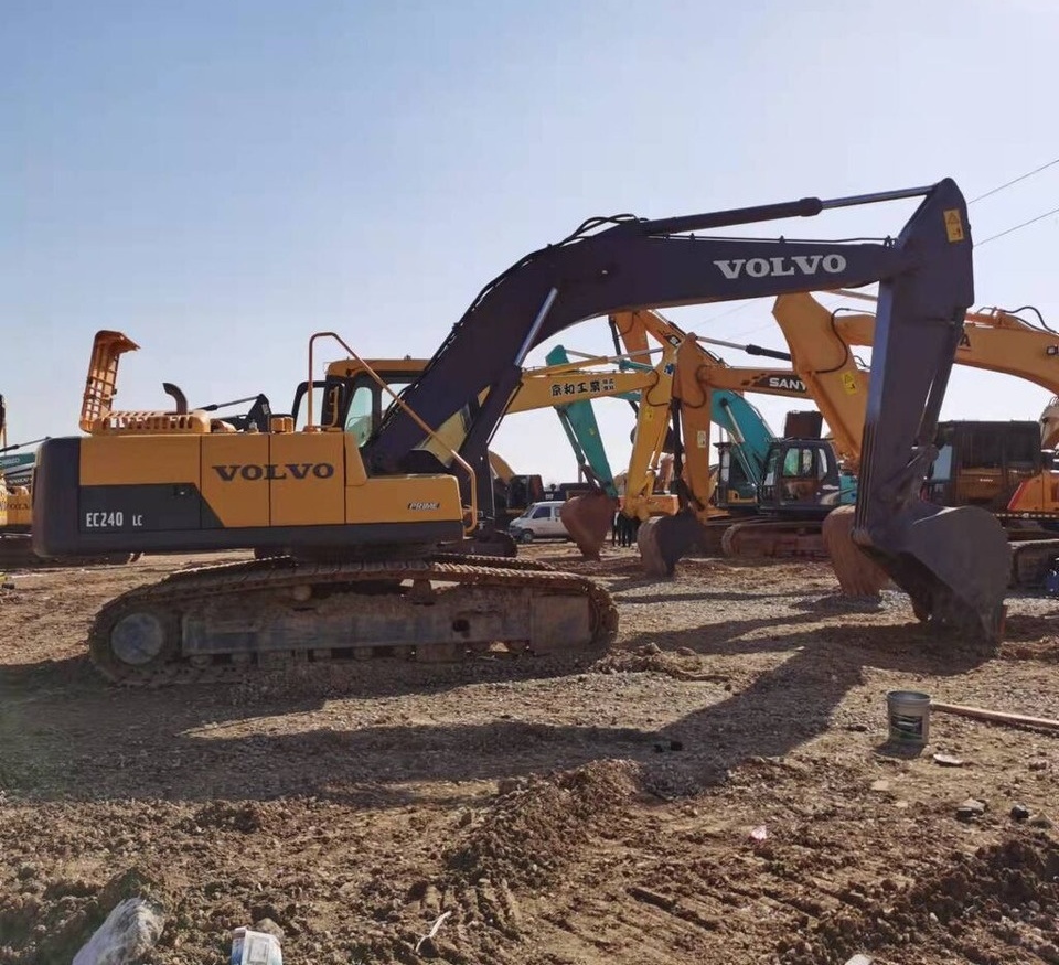 Volvo EC240LC - Crawler excavator: picture 4 Volvo EC240LC - Crawler excavator: picture 4