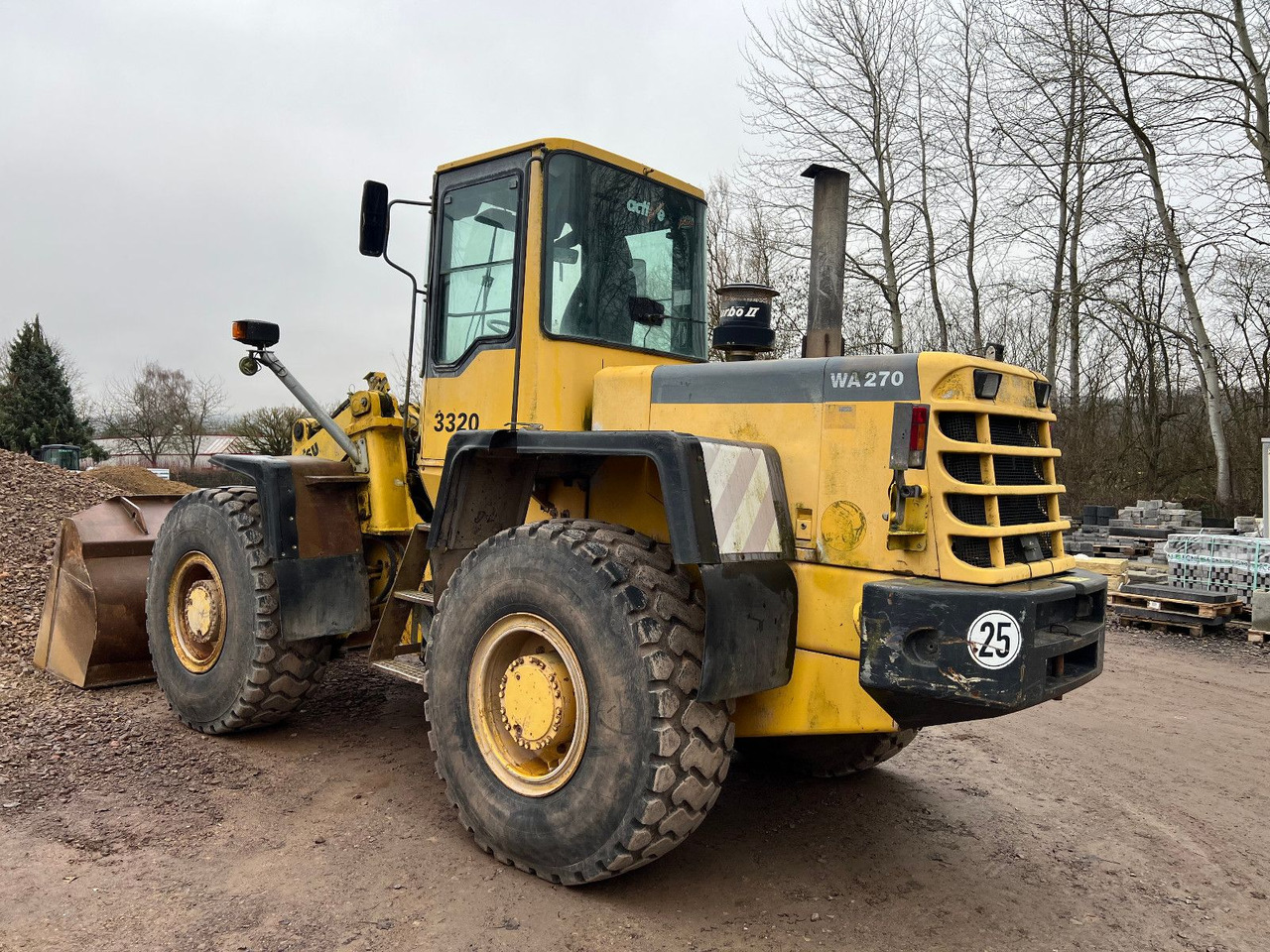 Komatsu WA 270 - Wheel loader: picture 1 Komatsu WA 270 - Wheel loader: picture 1