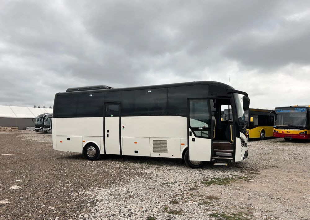 Isuzu Grand Toro - Suburban bus: picture 4 Isuzu Grand Toro - Suburban bus: picture 4