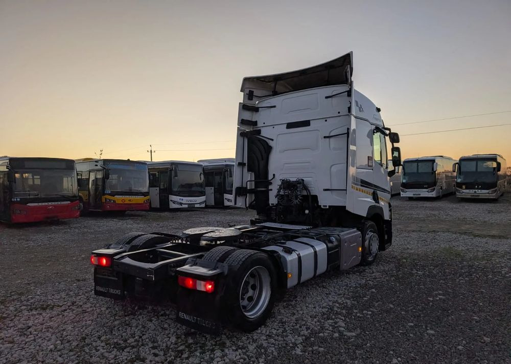 Renault T440 - Tractor unit: picture 5 Renault T440 - Tractor unit: picture 5