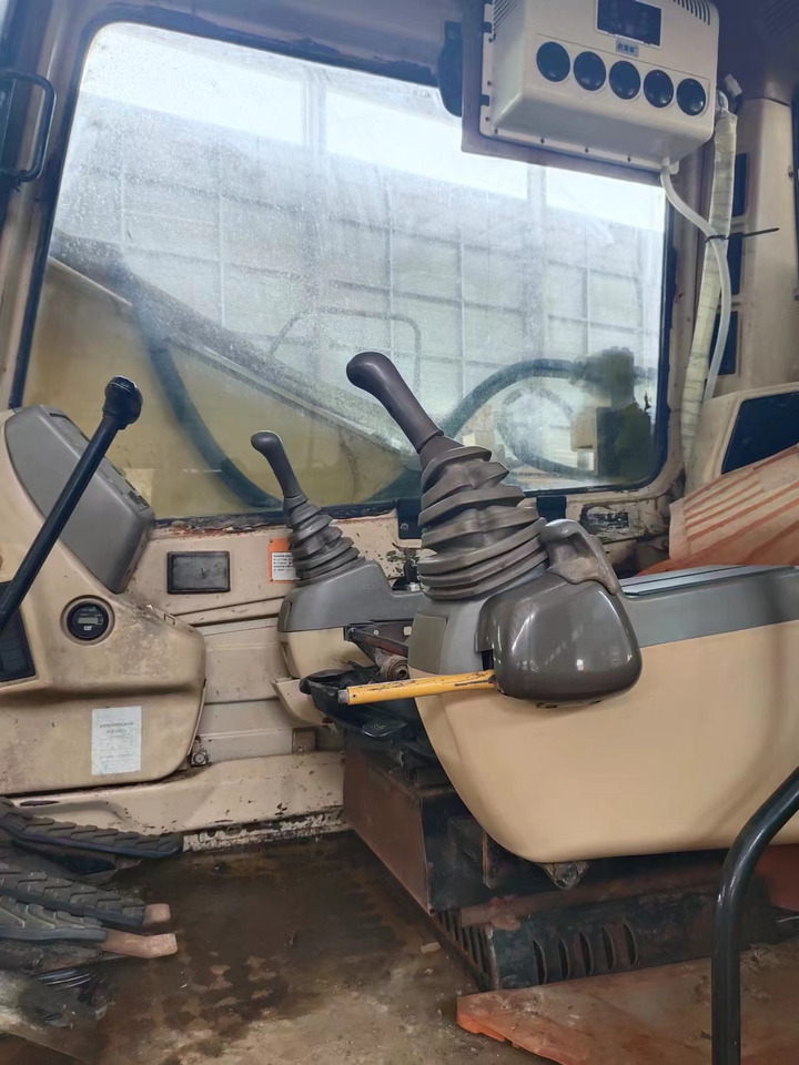 CATERPILLAR 320BL - Crawler excavator: picture 4 CATERPILLAR 320BL - Crawler excavator: picture 4