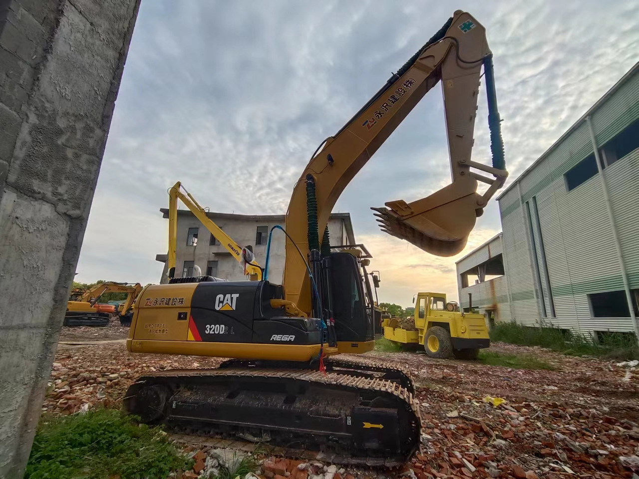 CATERPILLAR 320D2L CAT 320D - Crawler excavator: picture 2 CATERPILLAR 320D2L CAT 320D - Crawler excavator: picture 2