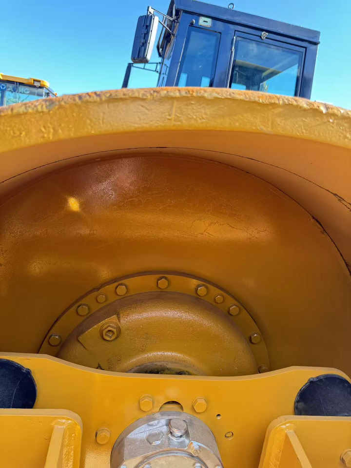 CATERPILLAR CS683E - Road roller: picture 5 CATERPILLAR CS683E - Road roller: picture 5