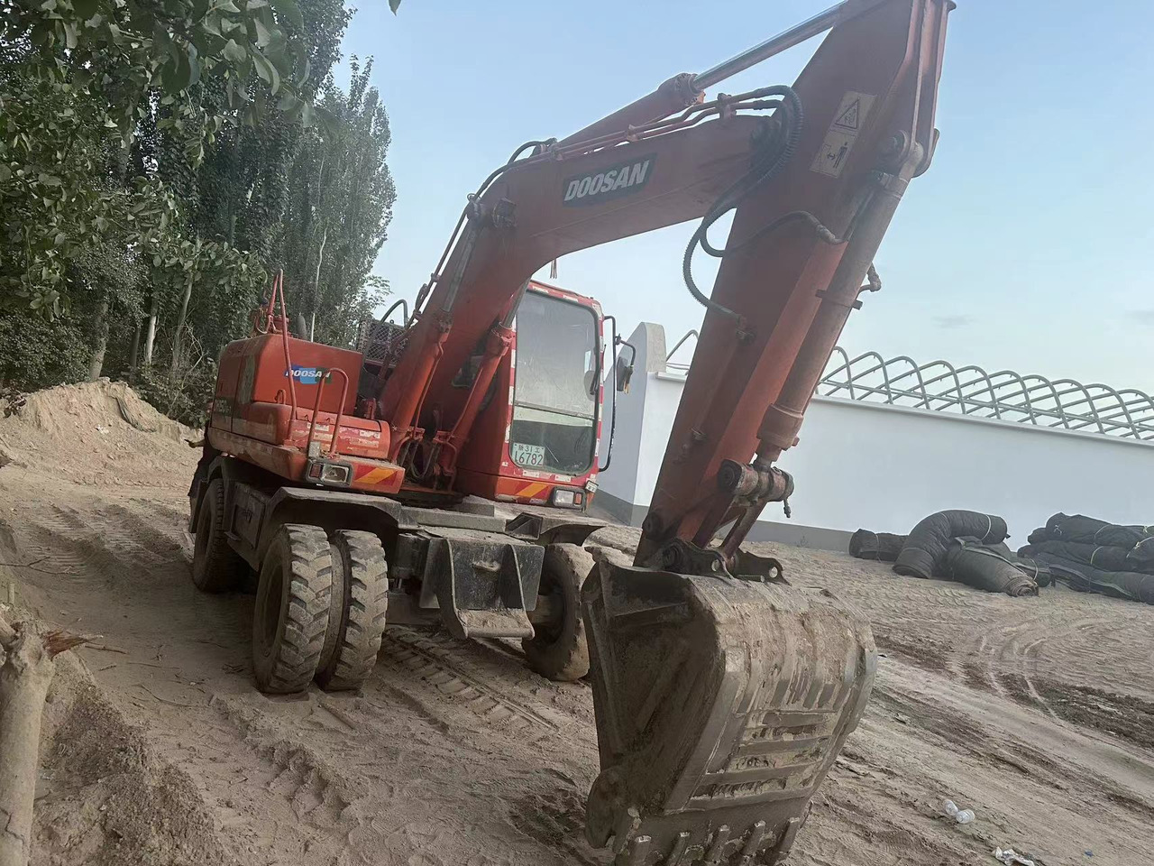 DOOSAN DH150W-7 - Wheel excavator: picture 4 DOOSAN DH150W-7 - Wheel excavator: picture 4