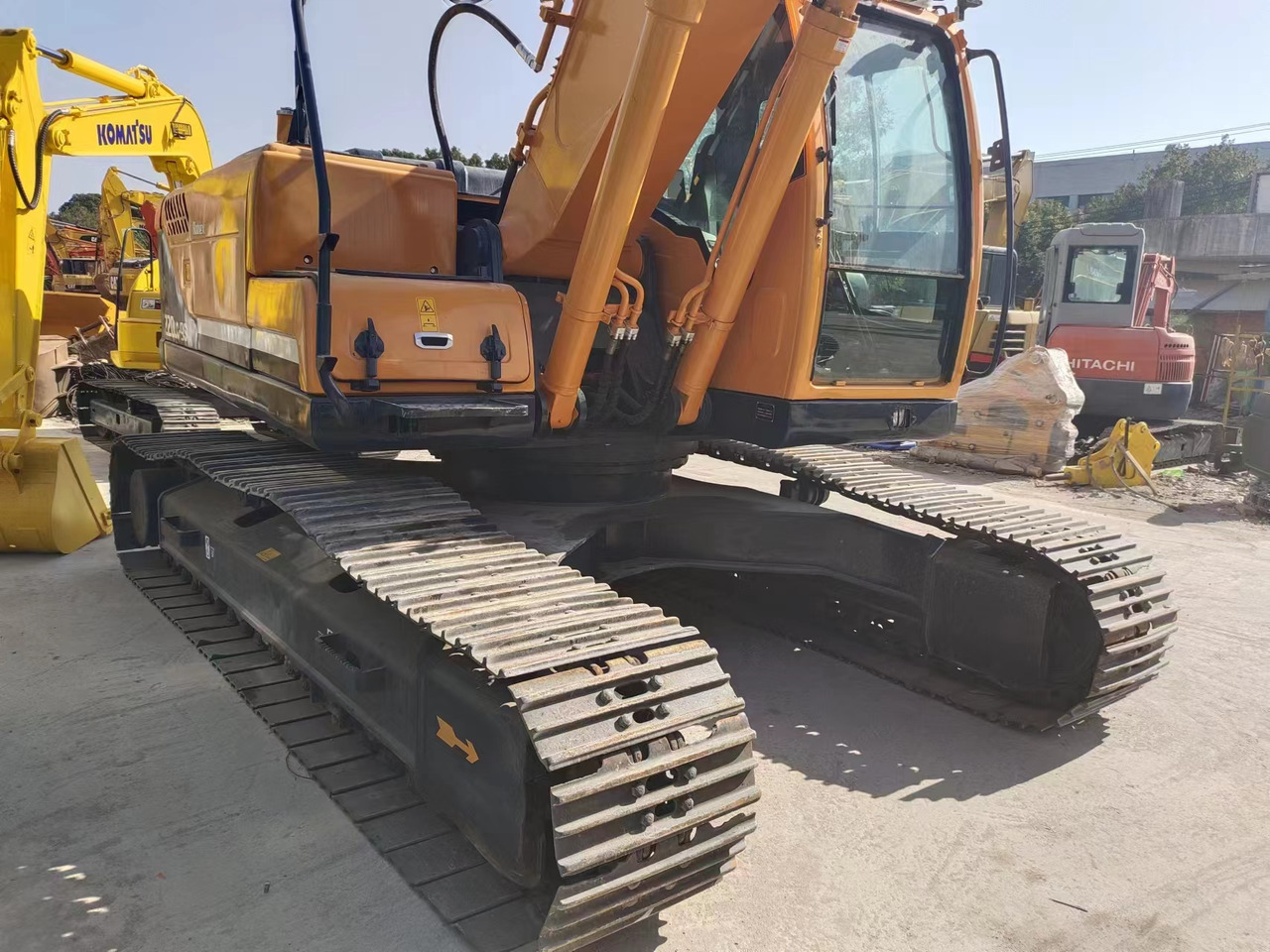 HYUNDAI 220LC-9S 305LC-9T 385LC-9T - Crawler excavator: picture 5 HYUNDAI 220LC-9S 305LC-9T 385LC-9T - Crawler excavator: picture 5