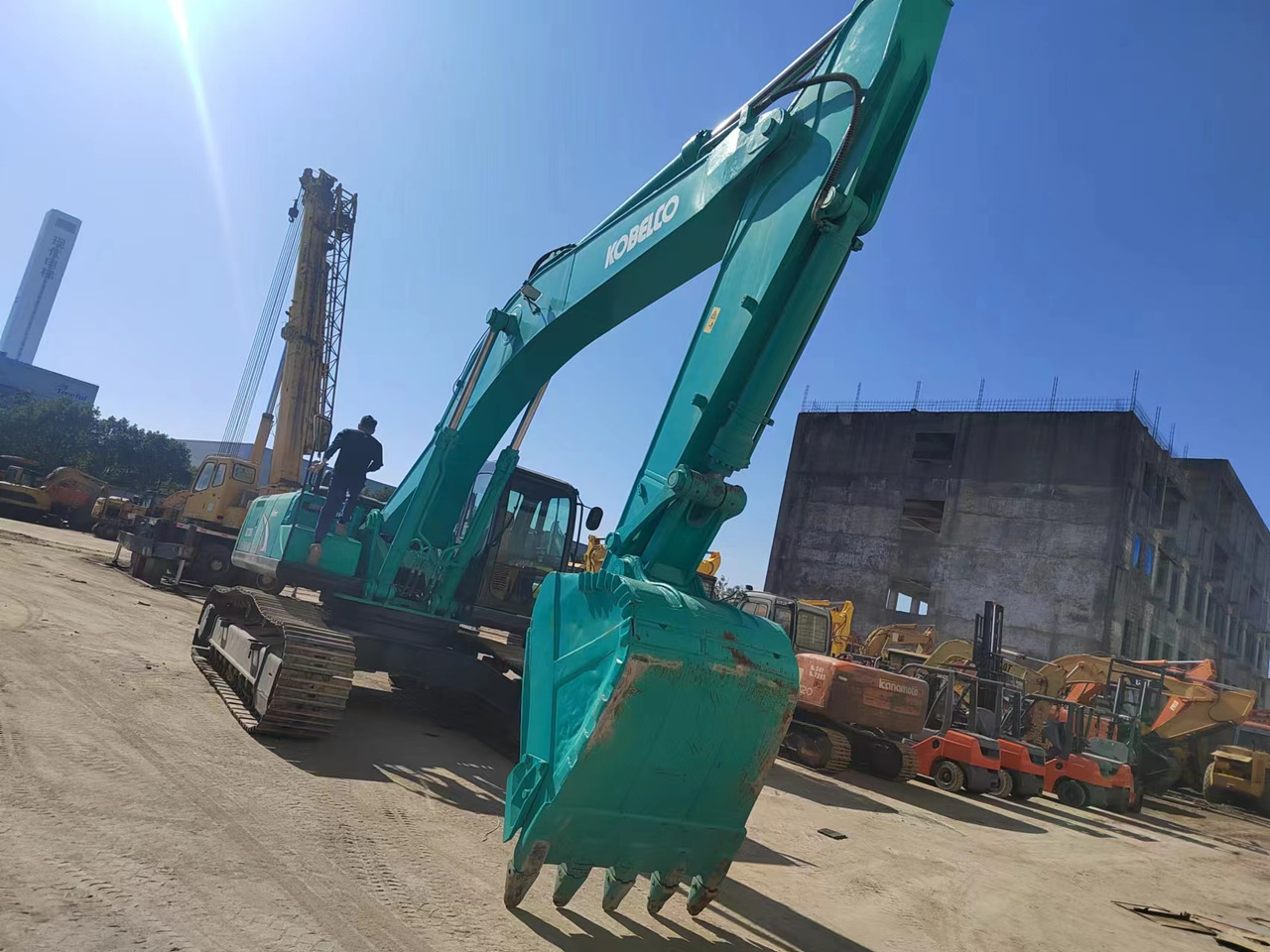 KOBELCO SK350LC-8 - Crawler excavator: picture 1 KOBELCO SK350LC-8 - Crawler excavator: picture 1
