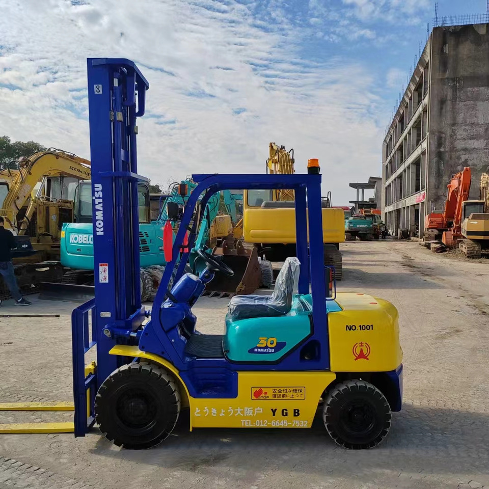 KOMATSU FD30 - Diesel forklift: picture 1 KOMATSU FD30 - Diesel forklift: picture 1