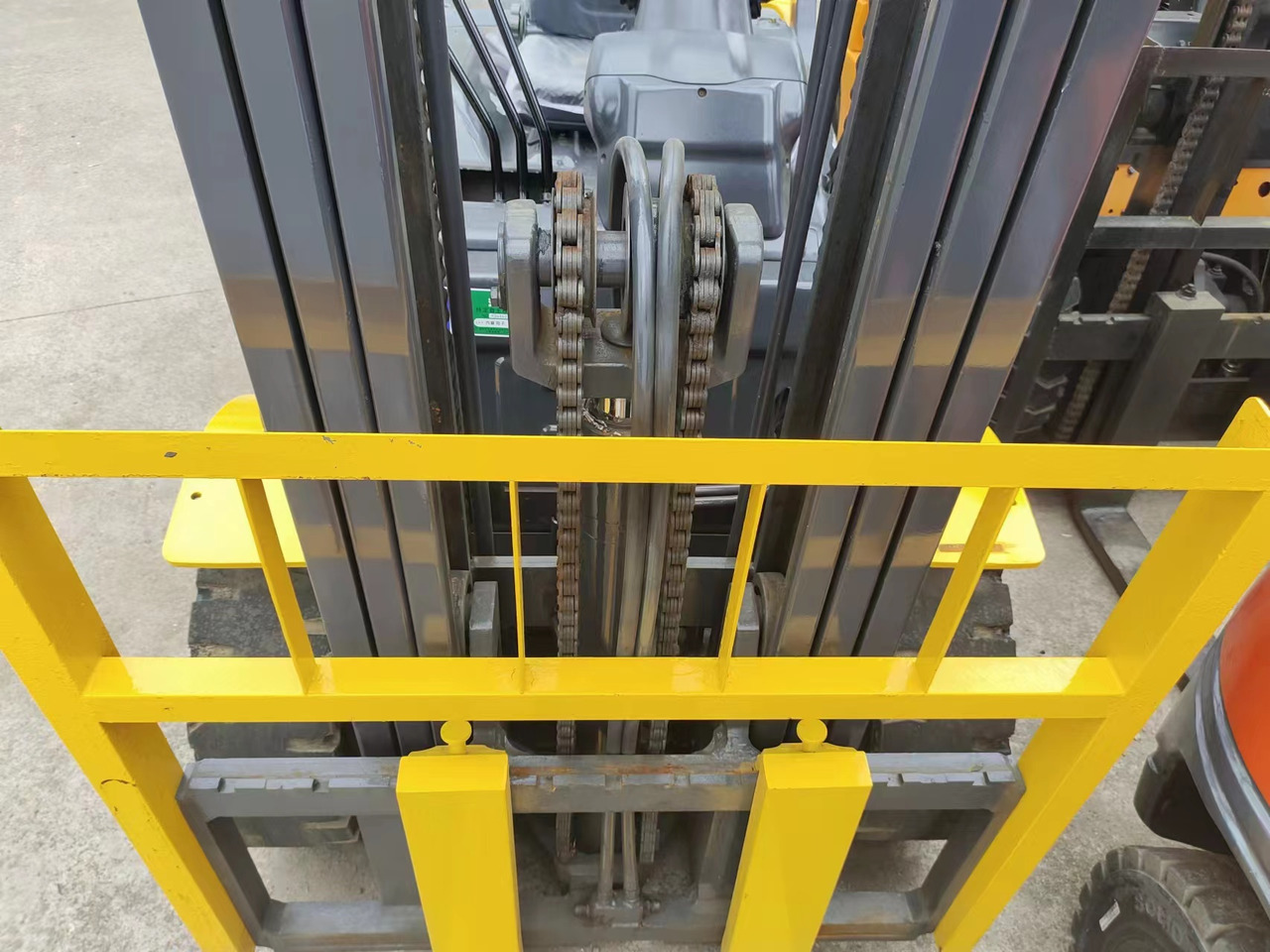 KOMATSU FD30 FD50 FD70 Japanese diesel forklift - Diesel forklift: picture 3 KOMATSU FD30 FD50 FD70 Japanese diesel forklift - Diesel forklift: picture 3