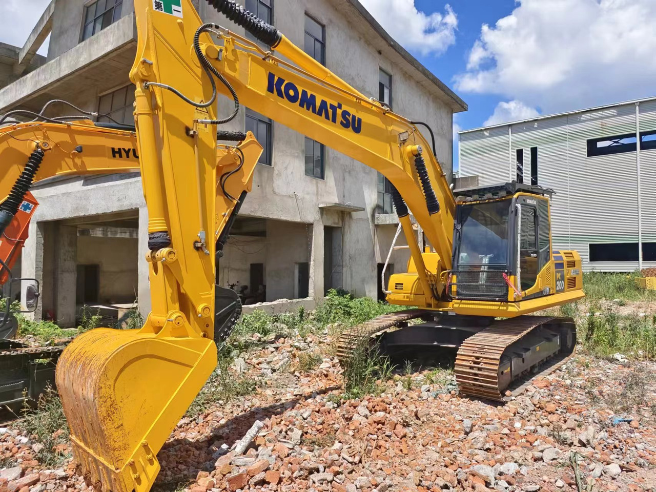 KOMATSU PC200-8N1 surplus Japan PC55 PC60-7 PC200-7 PC200-8 - Crawler excavator: picture 2 KOMATSU PC200-8N1 surplus Japan PC55 PC60-7 PC200-7 PC200-8 - Crawler excavator: picture 2