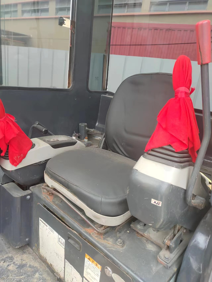 KOMATSU PC40MR - Mini excavator: picture 4 KOMATSU PC40MR - Mini excavator: picture 4