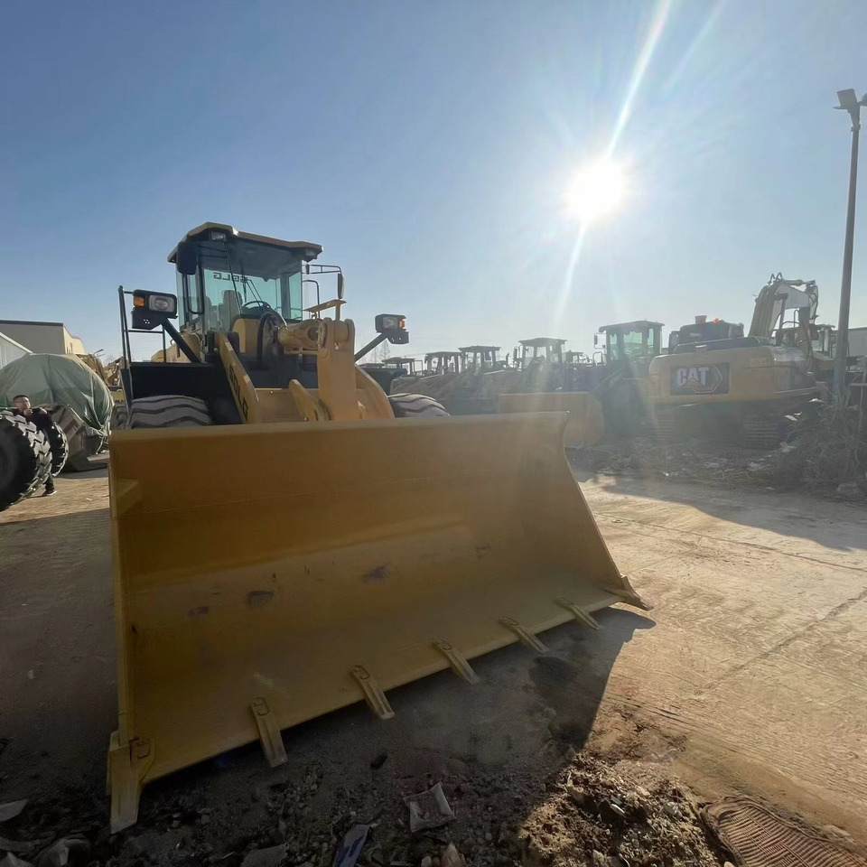 SDLG LG956L - Wheel loader: picture 3 SDLG LG956L - Wheel loader: picture 3
