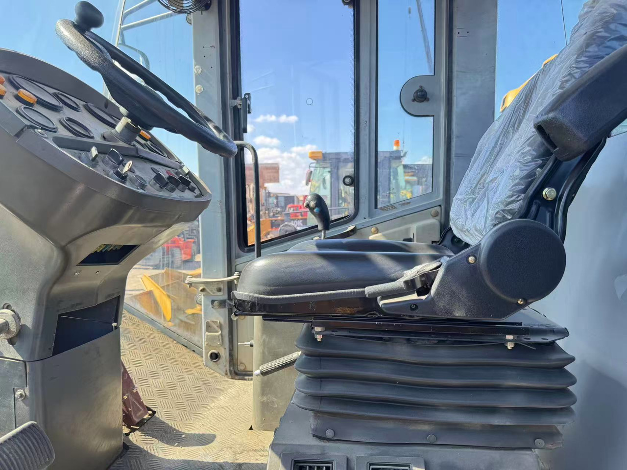 XCMG XS263J - Road roller: picture 3 XCMG XS263J - Road roller: picture 3