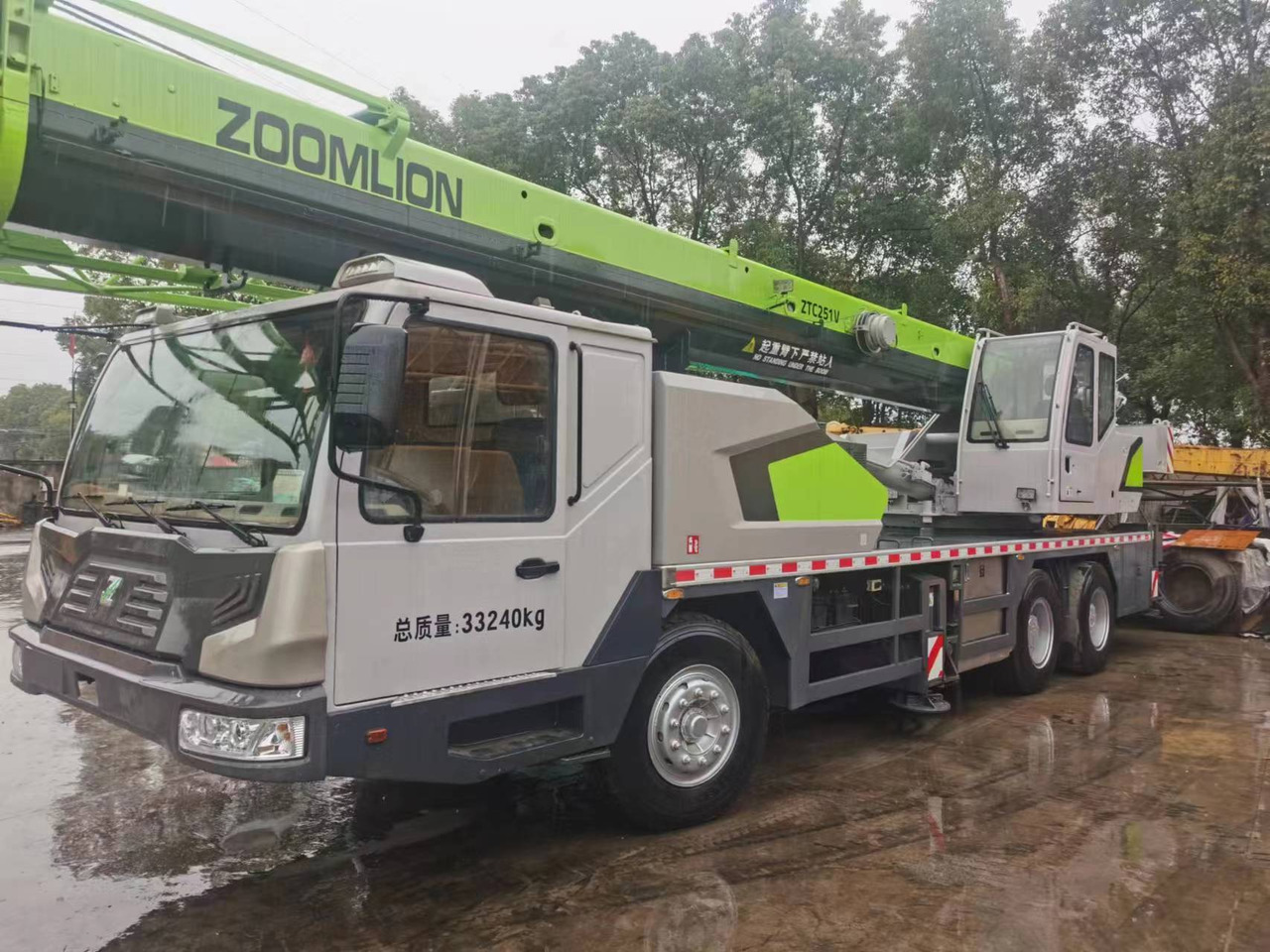 ZOOMLION ZTC 251V - Crane: picture 3 ZOOMLION ZTC 251V - Crane: picture 3