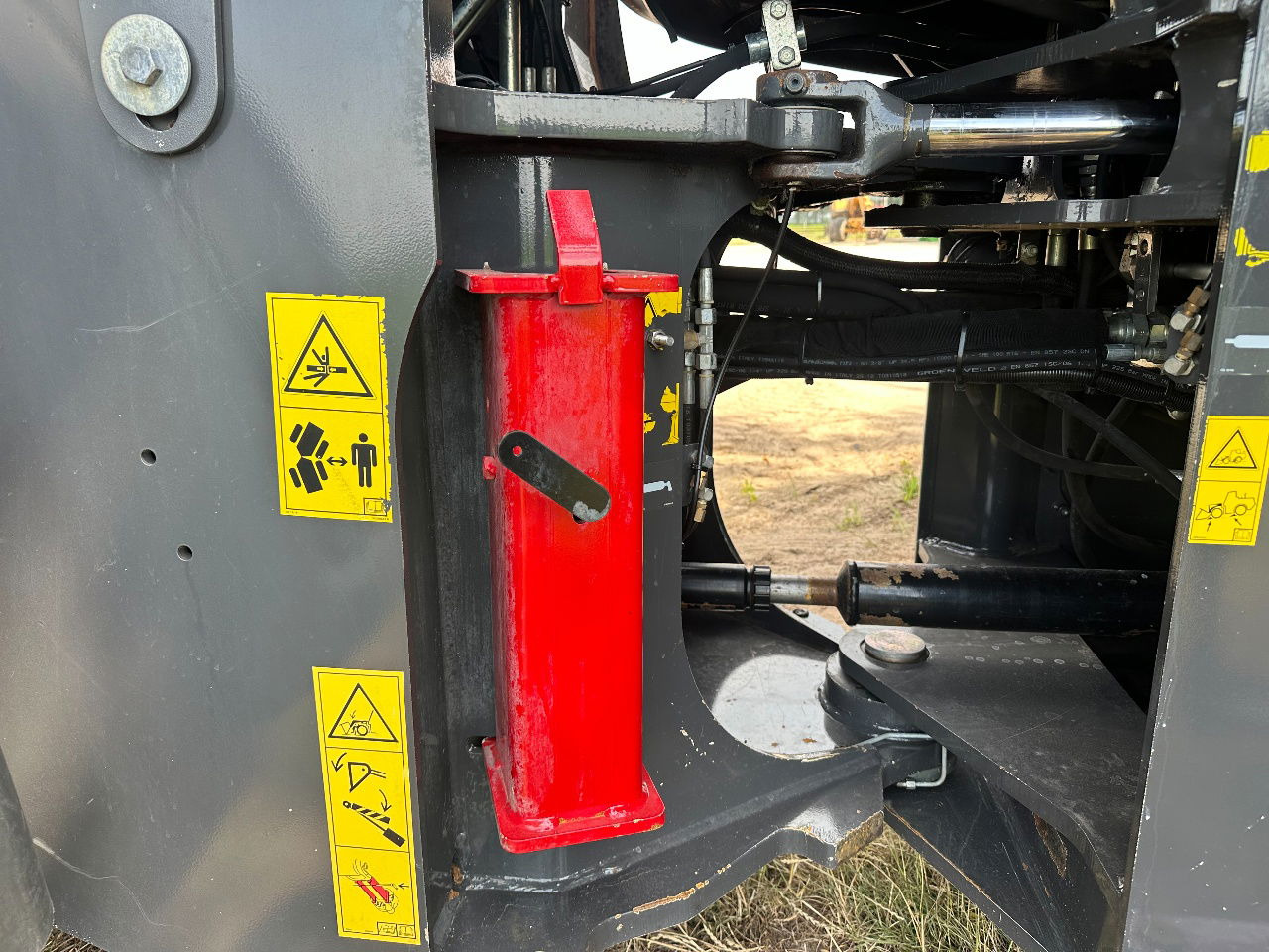 Wheel loader Case 721G: picture 17