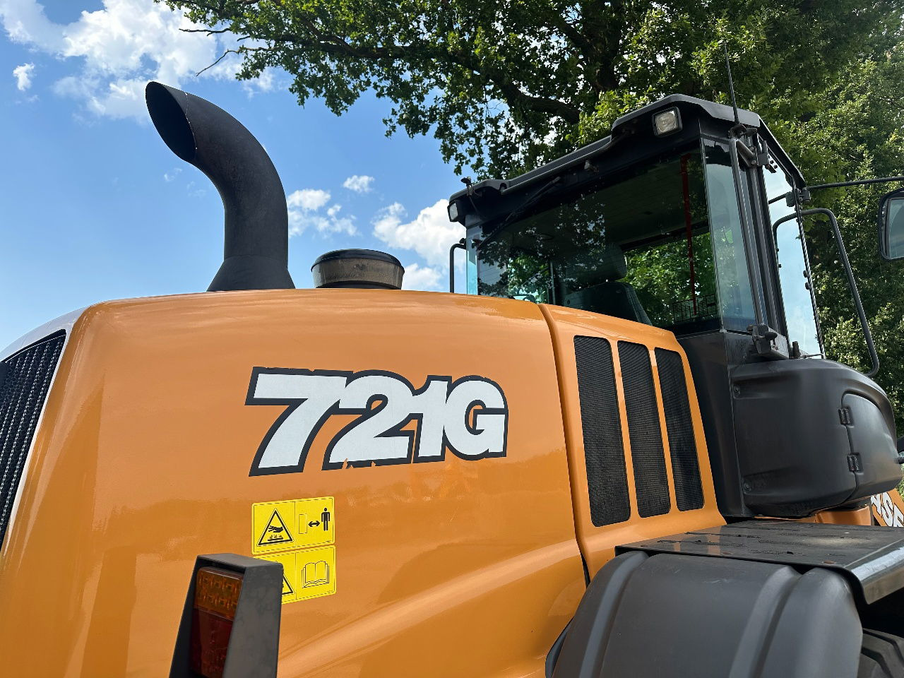 Wheel loader Case 721G: picture 15