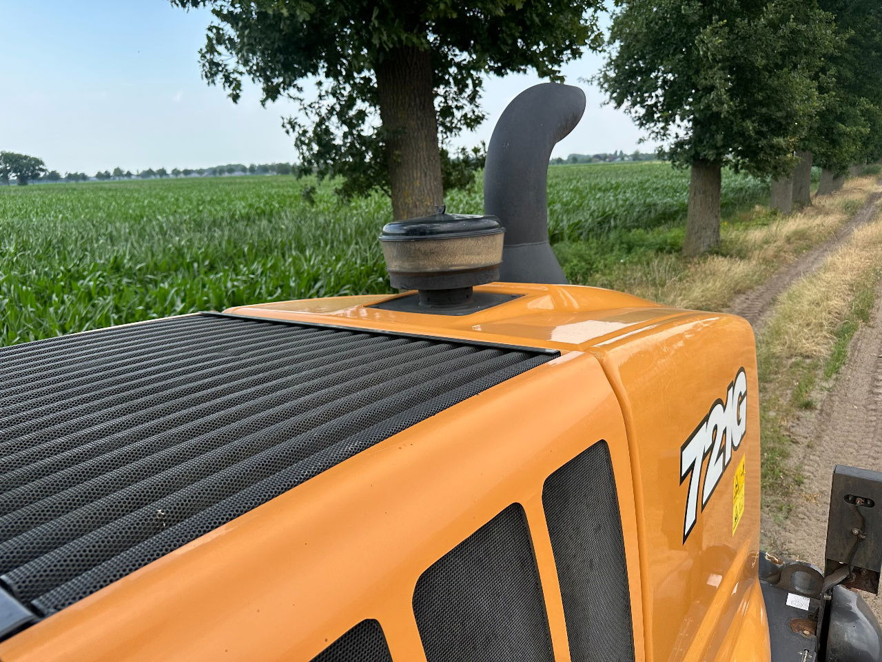 Wheel loader Case 721G: picture 24